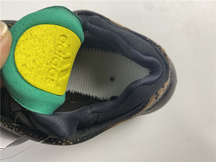 ad1d*s Y**zy 700 v3 gy0189