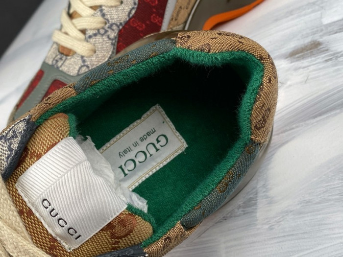 Gv*c rhyton vintage trainer sneaker 620185 99wg0 6060