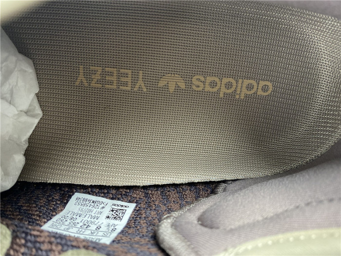 ad1d*s Y**zy boost 350 v2 “yecher"h02795