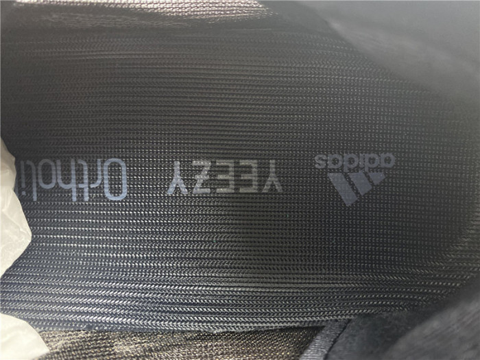 ad1d*s Y**zy 700 v3 gy0189