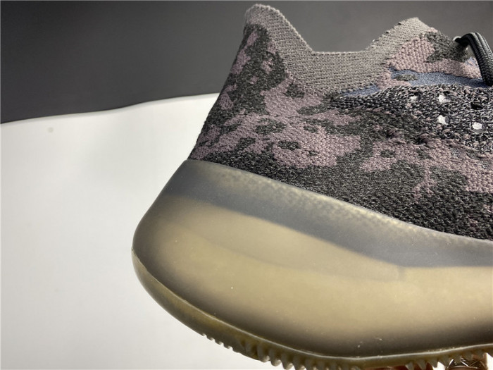 ad1d*s Y**zy boost 380 “onyx” reflective h02536