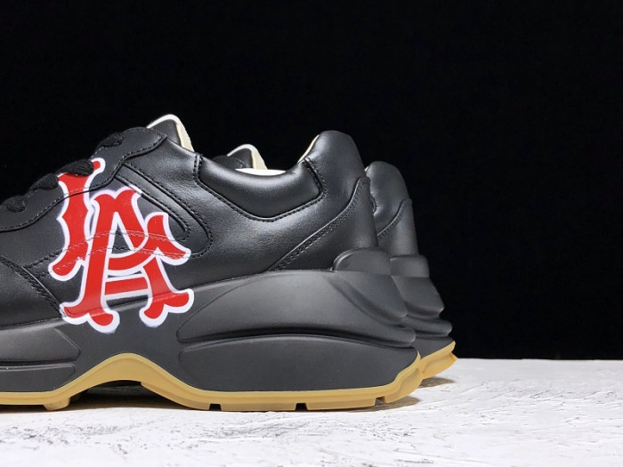 Gv*c trainer sneaker 548637 drw00 1000